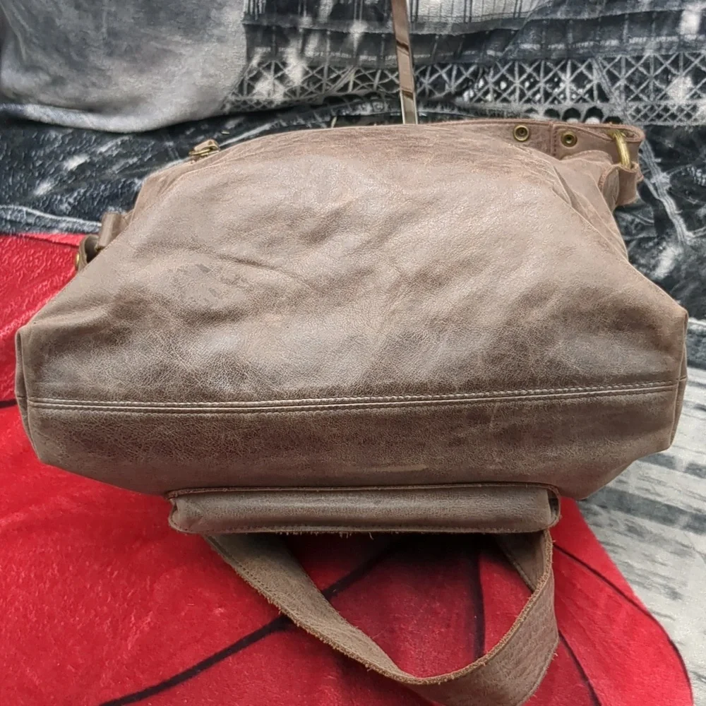 Chen and Derington leather bag